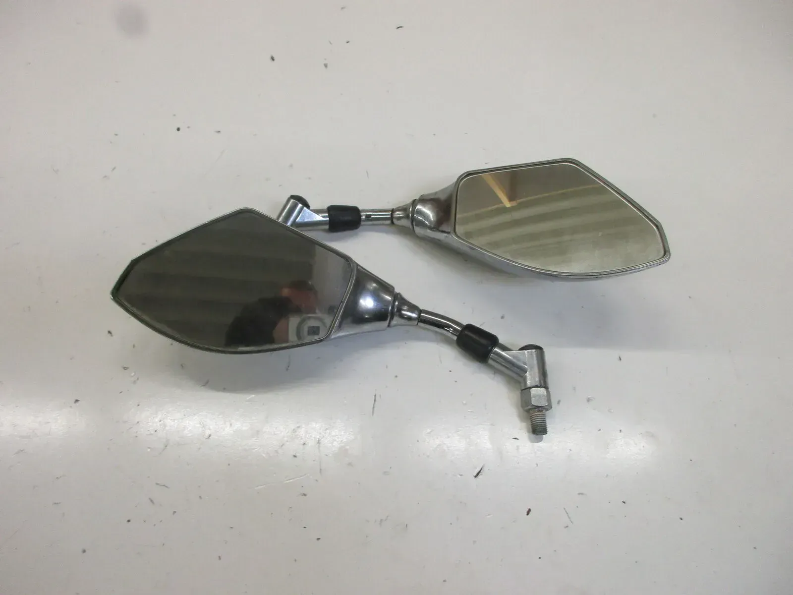 Spiegel rechts links 1. Kawasaki ZX-10 Tomcat ZXT 00 B Rückspiegel e9 001048 - Bild 1