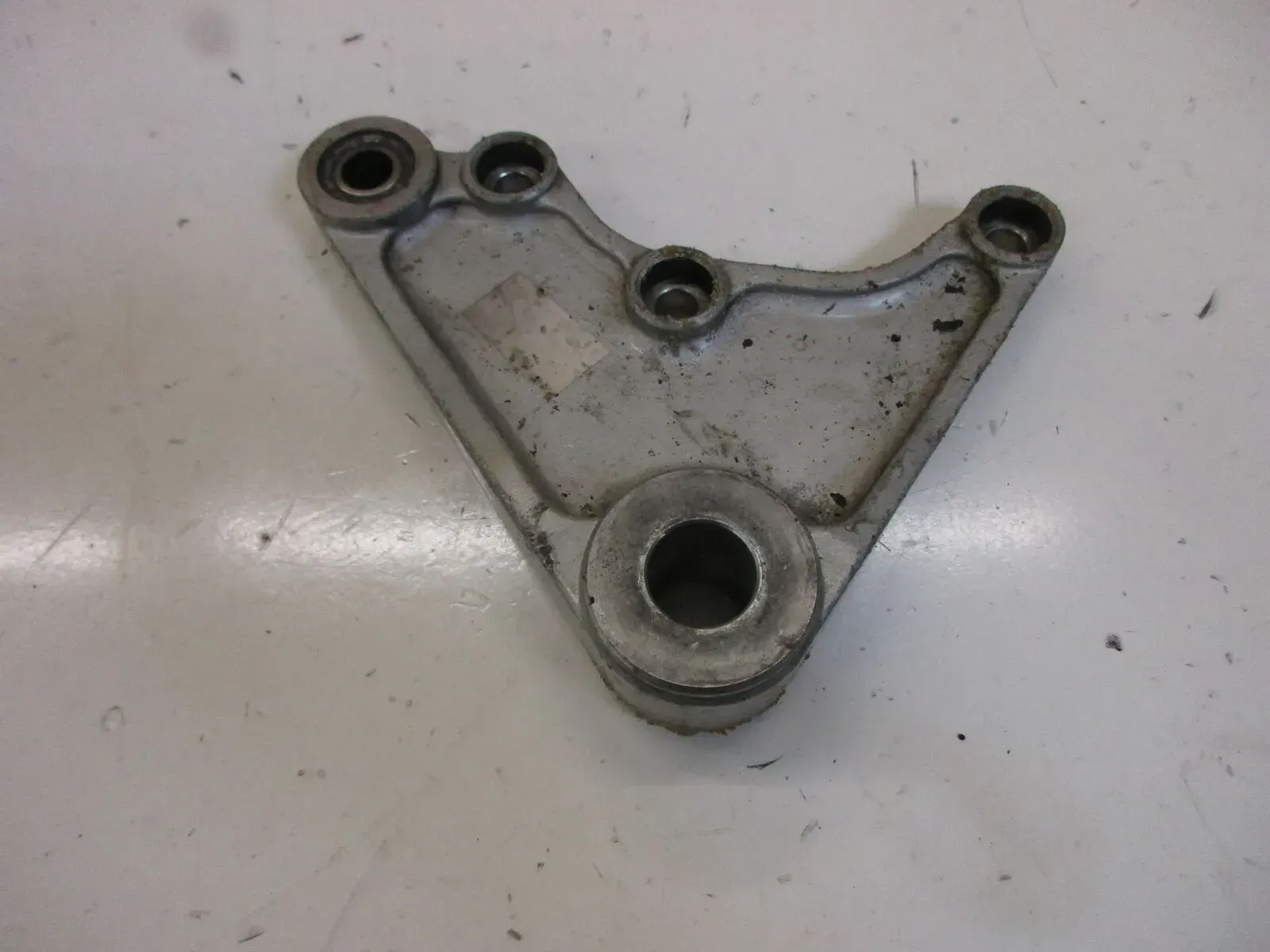 Kawasaki ZX-10 Tomcat ZXT 00 B Bremssattelhalter hinten Ankerplatte Bremszange - Bild 1