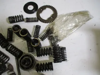 6. Honda CB 900 F_F2 Bol d`Or SC 01 Ventile (1) Ventilfedern Kupplungsfedern - Bild 4