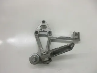 4. Kawasaki GPX 600 R ZX600A Fußraste hinten links Soziusraste Fussrastenhalter - Bild 1