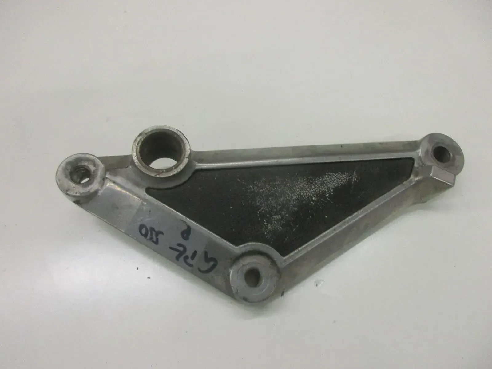 Kawasaki GPZ 550 UT ZX 550 A Fußrastenhalter rechts Fußraste Fußrastenbrücke - Bild 1