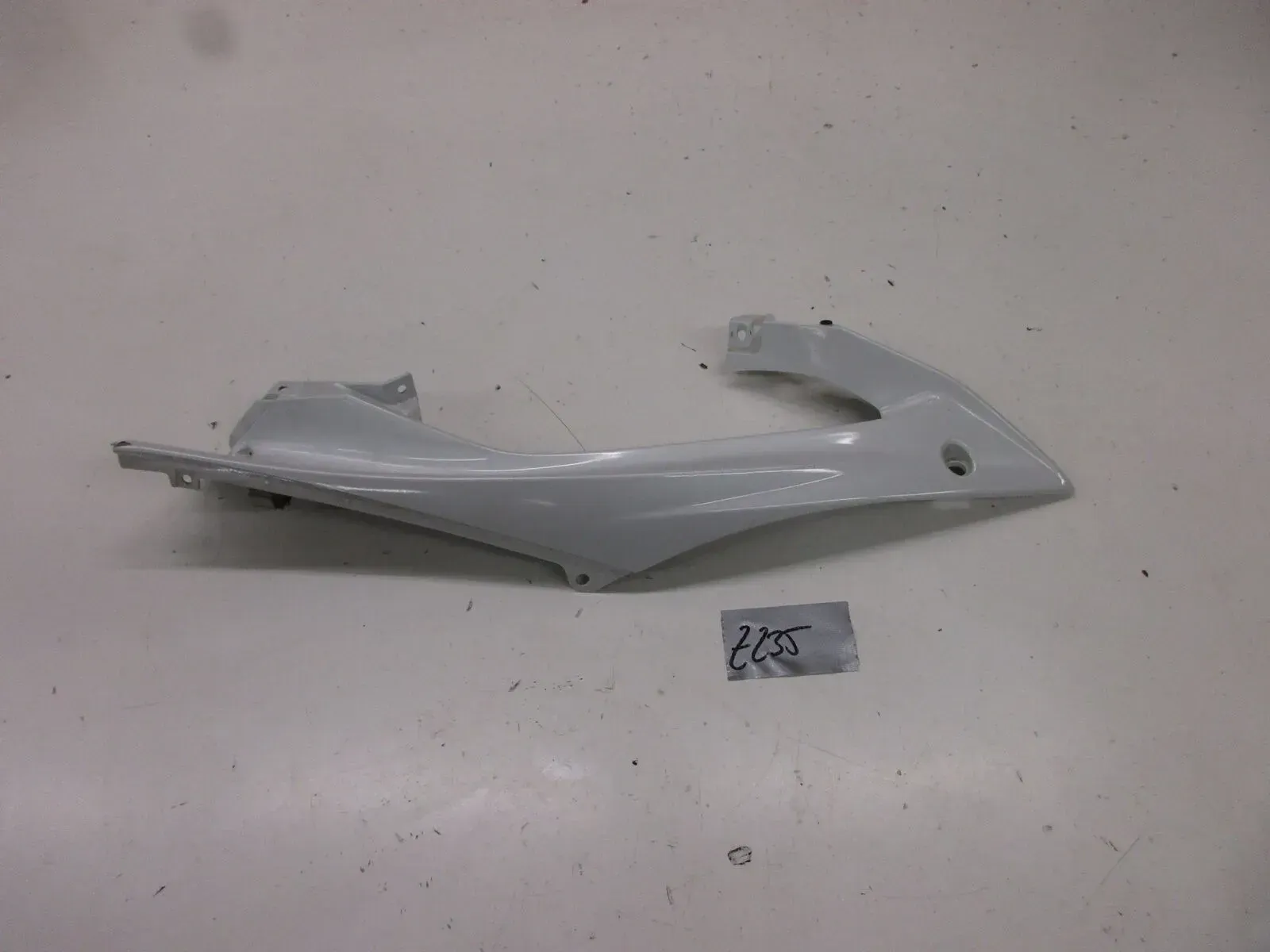 Verkleidung Seitenverkleidung Z235 Yamaha YZF-R6 RJ 15 rechts oben 13S-2117W-00 - Bild 1