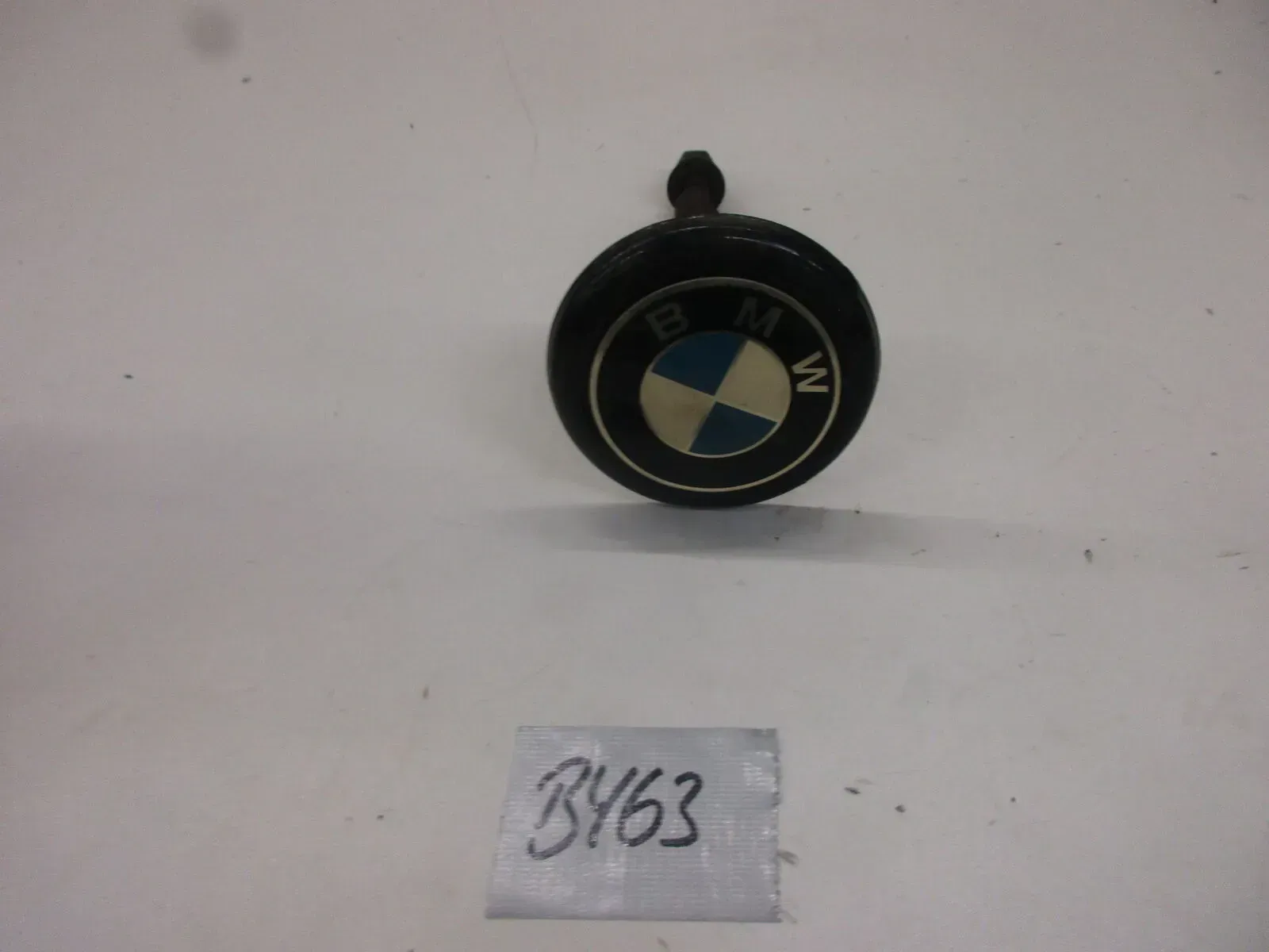 Schraube Ersatzrad B463 BMW DNEPR Wehrmacht Bolzen Felge Radnabe Spezialschraube - Bild 1