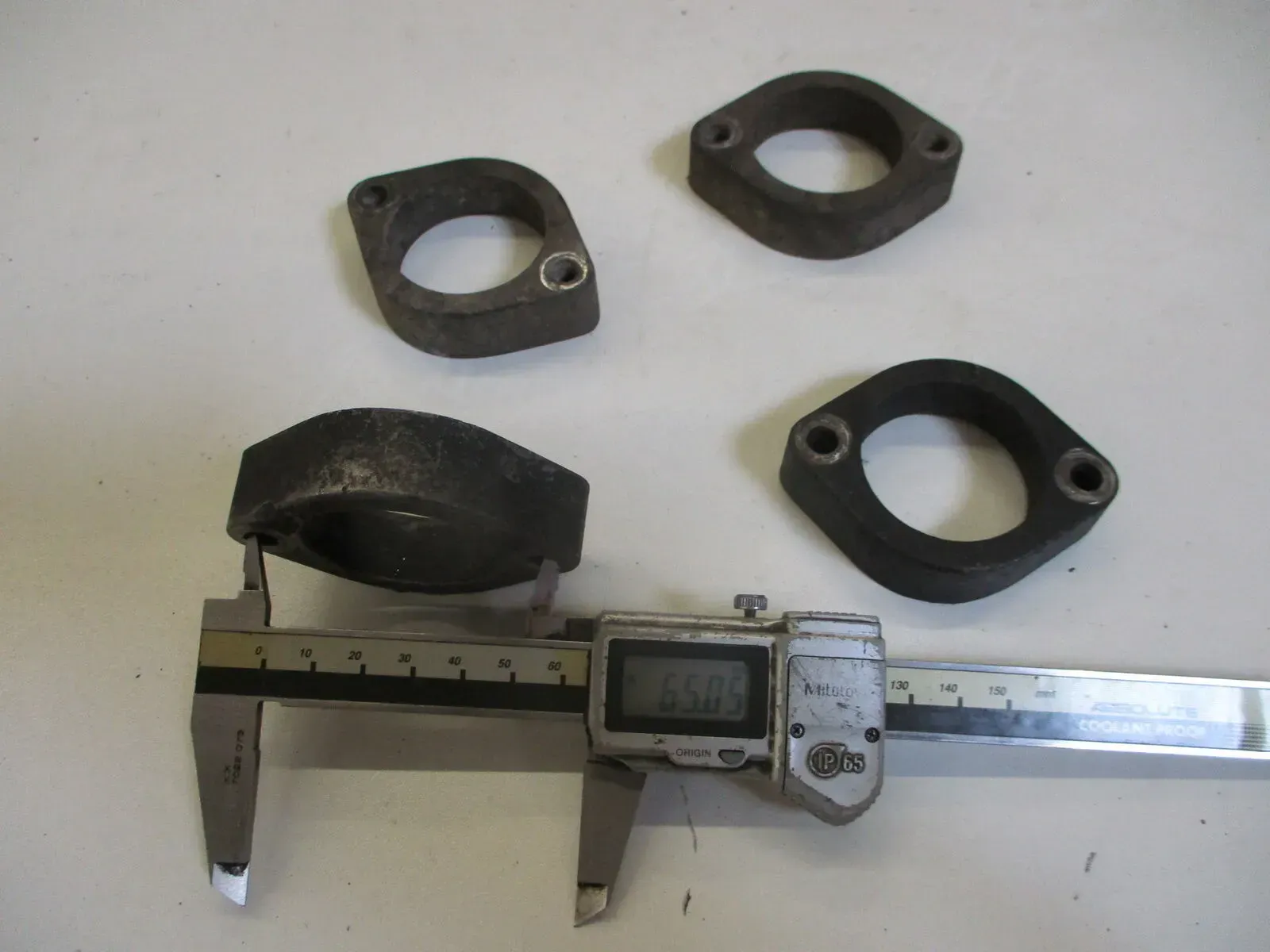 Auspuffschelle Krümmer 1. Kawasaki GPZ 550 UT ZX 550 A Auspuffhalter Flansch - Bild 1
