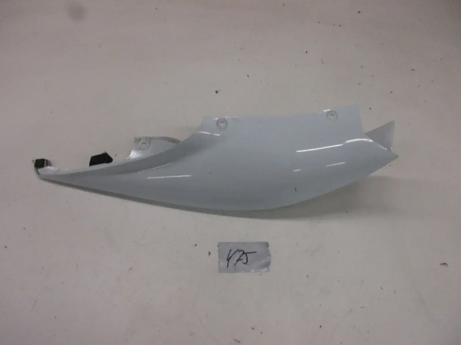 Verkleidung rechts Y75 Suzuki GSX-R 600 K6 Sitzbank Seitendeckel 45511-01H - Bild 1