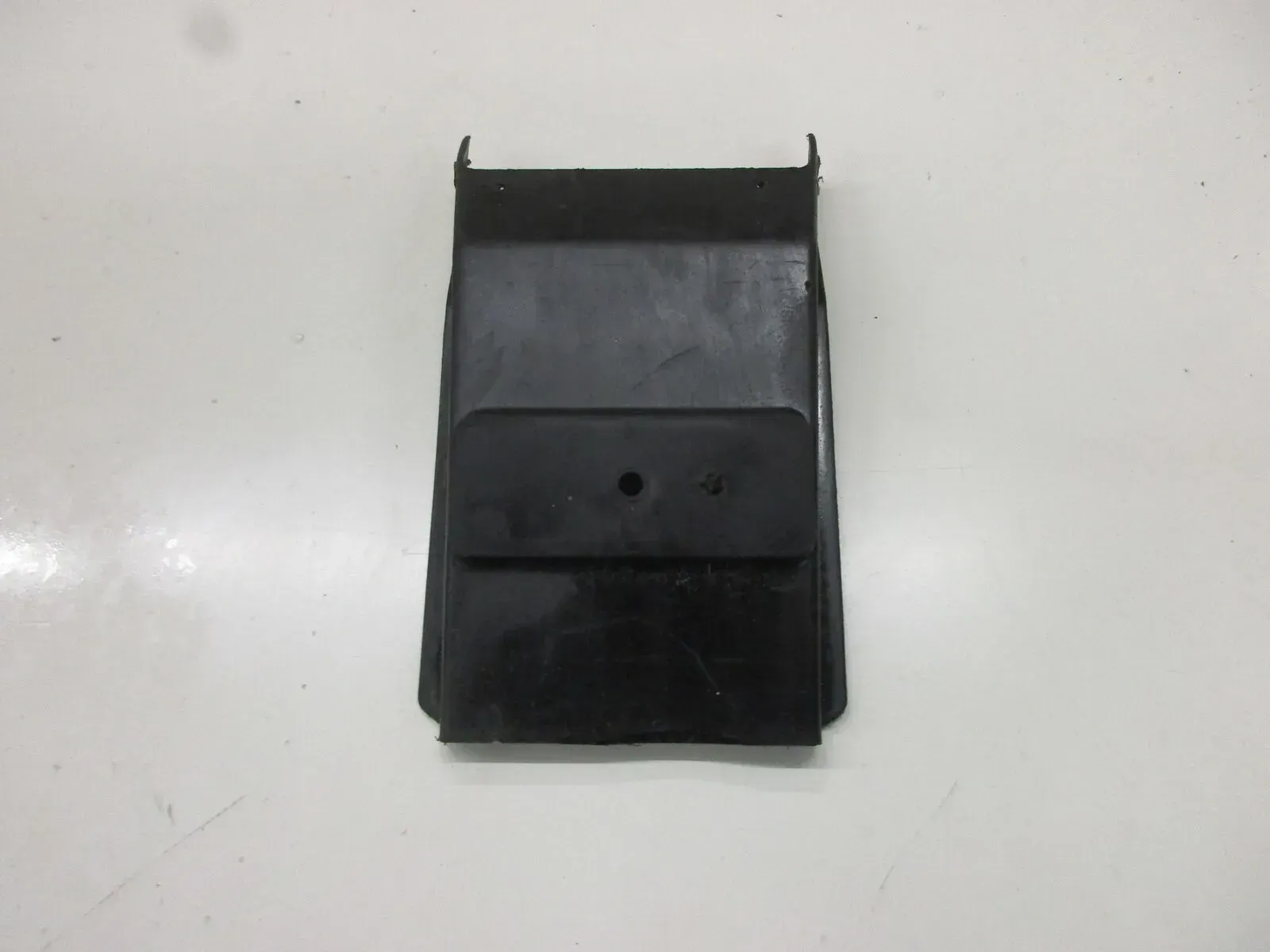 Kennzeichenhalter Spritzschutz Suzuki RG 80 Gamma NC 11 A Verkleidung Blende - Bild 1