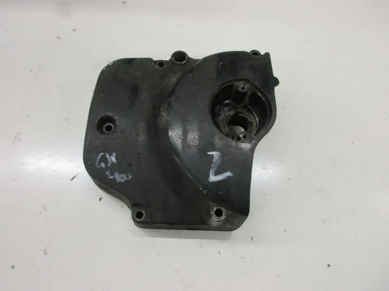 Suzuki GSX 400 E_S GK 53 C Ritzelabdeckung links (2) Motordeckel Kettenschutz - Bild 1
