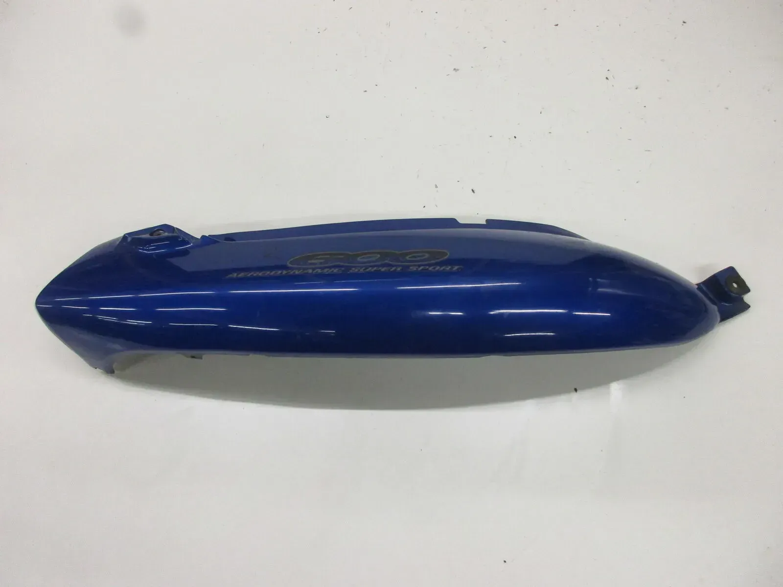 Suzuki GSX 600 F Typ AJ Verkleidung rechts Seitendeckel Sitzbank 47111-08F0 - Bild 1