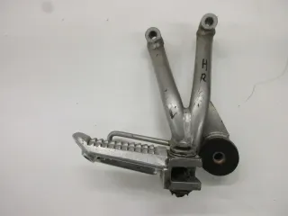 Suzuki RF 600 R GN 76 B Fußrastenhalter mit Fußraste hinten rechts Soziusraste - Bild 1