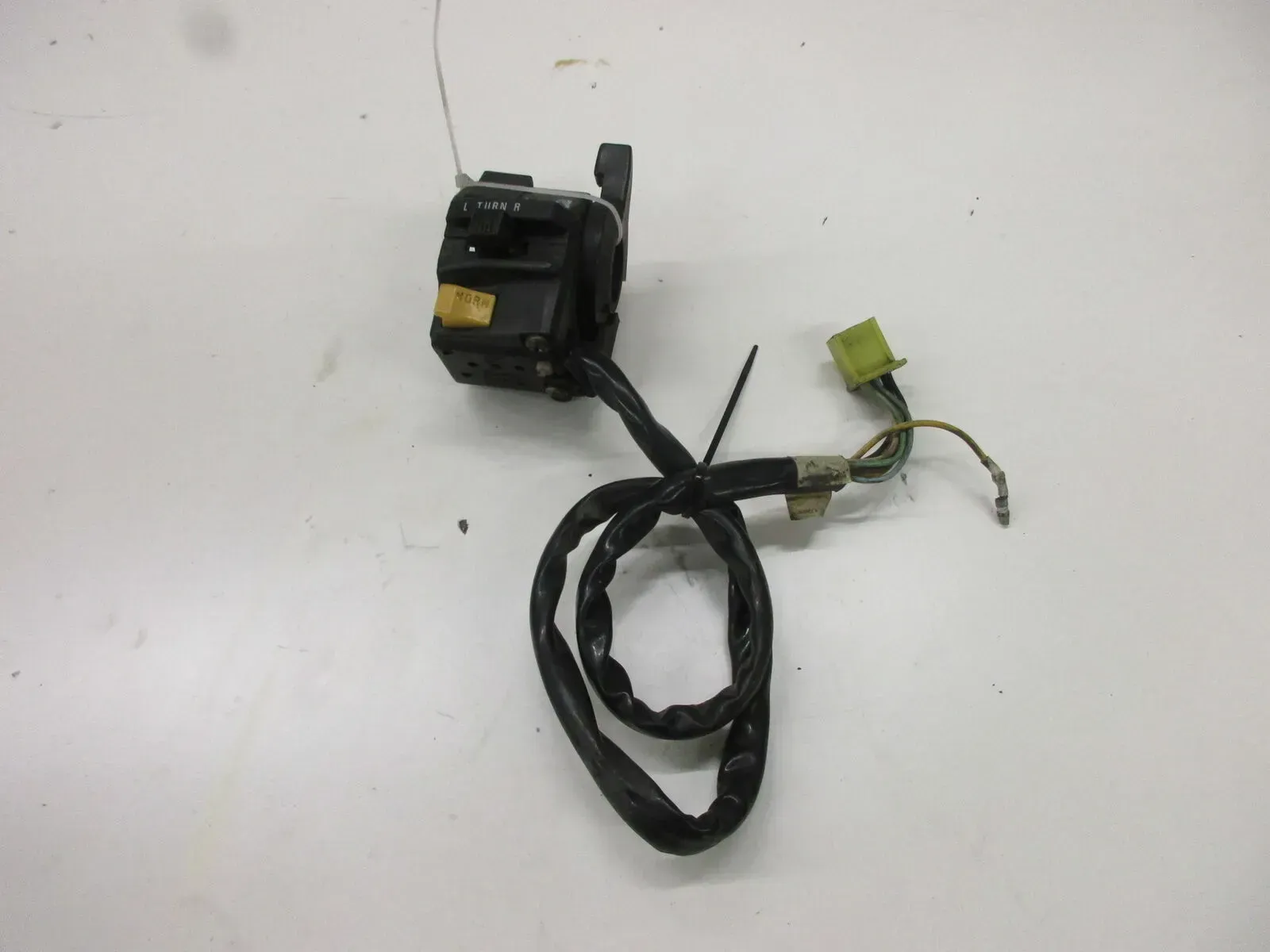 Lenkerschalter links (1) Lenker 2. Suzuki GSX 600 F GN 72 B Lenkarmatur switch - Bild 1