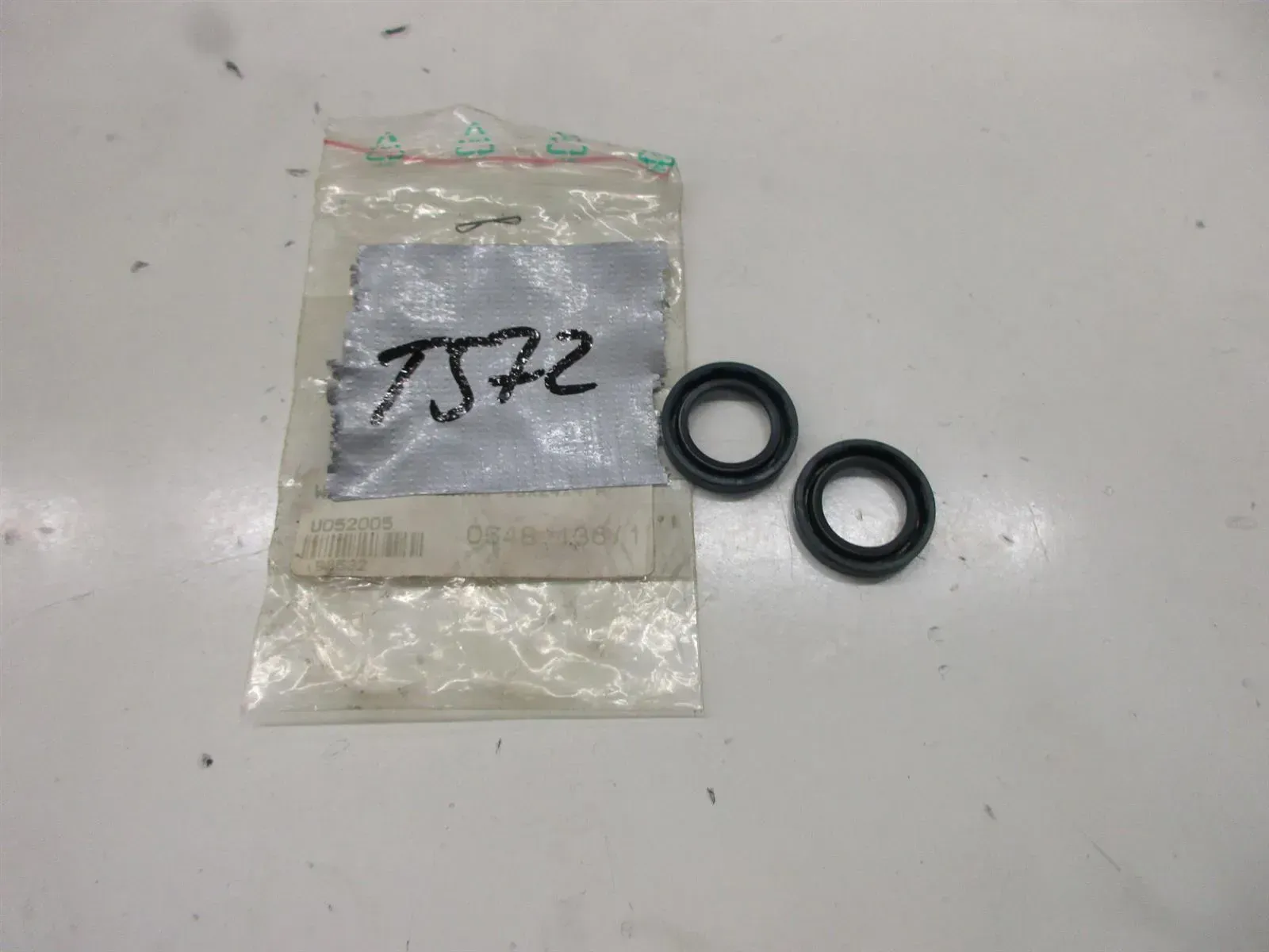 T572. Simson S50 KR 51 Dichtung Wellendichung 16x24x4 Simmerring 0548.136/1 - Bild 1