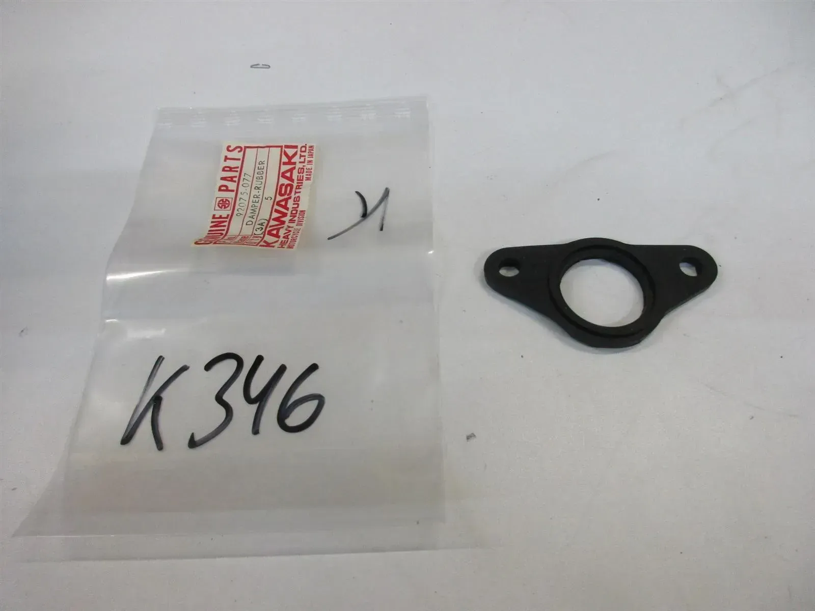 K346 Kawasaki H1 H2 F6 F7 KS 125 KE 175 Dichtung Dämpfer Tacho 92075-077 - Bild 1