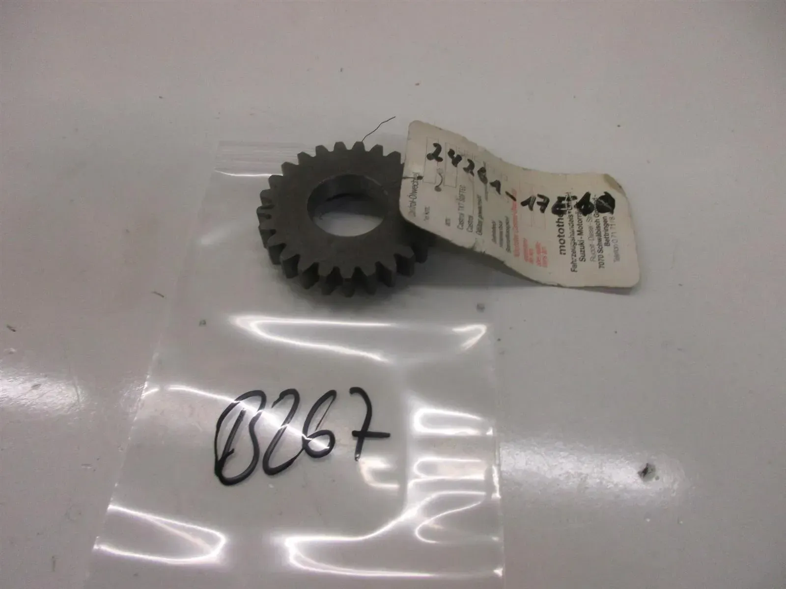 B267. Suzuki GSX-R 750 W Zahnrad Antrieb 6th Motor Getriebe 24261-17E10 - Bild 1