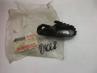 Fußraste 5Y1-27411-00-90 D1028. Yamaha XT 600 E vorne links Fussraste Fahrerrast - Bild 2