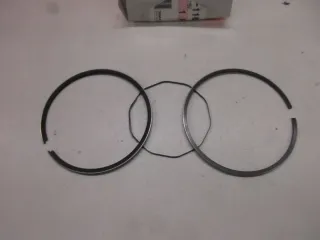 Kolbenringsatz 4FL-11604-00 D978. Yamaha DT 125 R Übergröße 0,25 mm Kolben - Bild 2