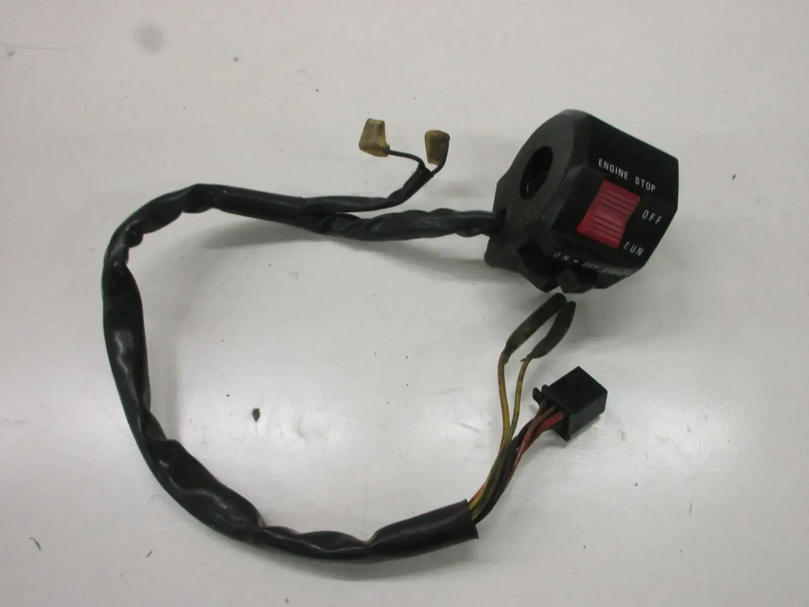 Suzuki GSX 600 F GN 72 B Lenkerschalter rechts Lenker Lenkarmatur switch - Bild 1