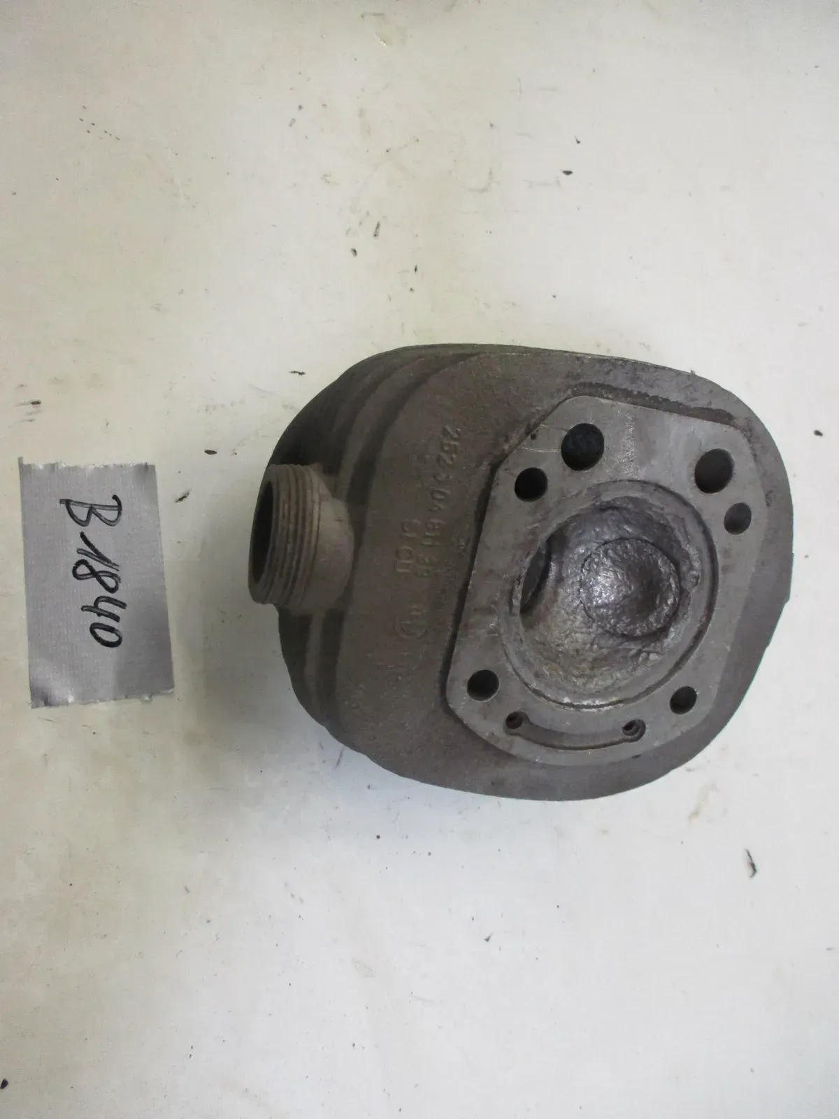 Zylinderkopf rechts 25230481139 B1840 BMW R51/3 R67 R67/2/3 R50 R50/2 R60 R60/2 - Bild 1