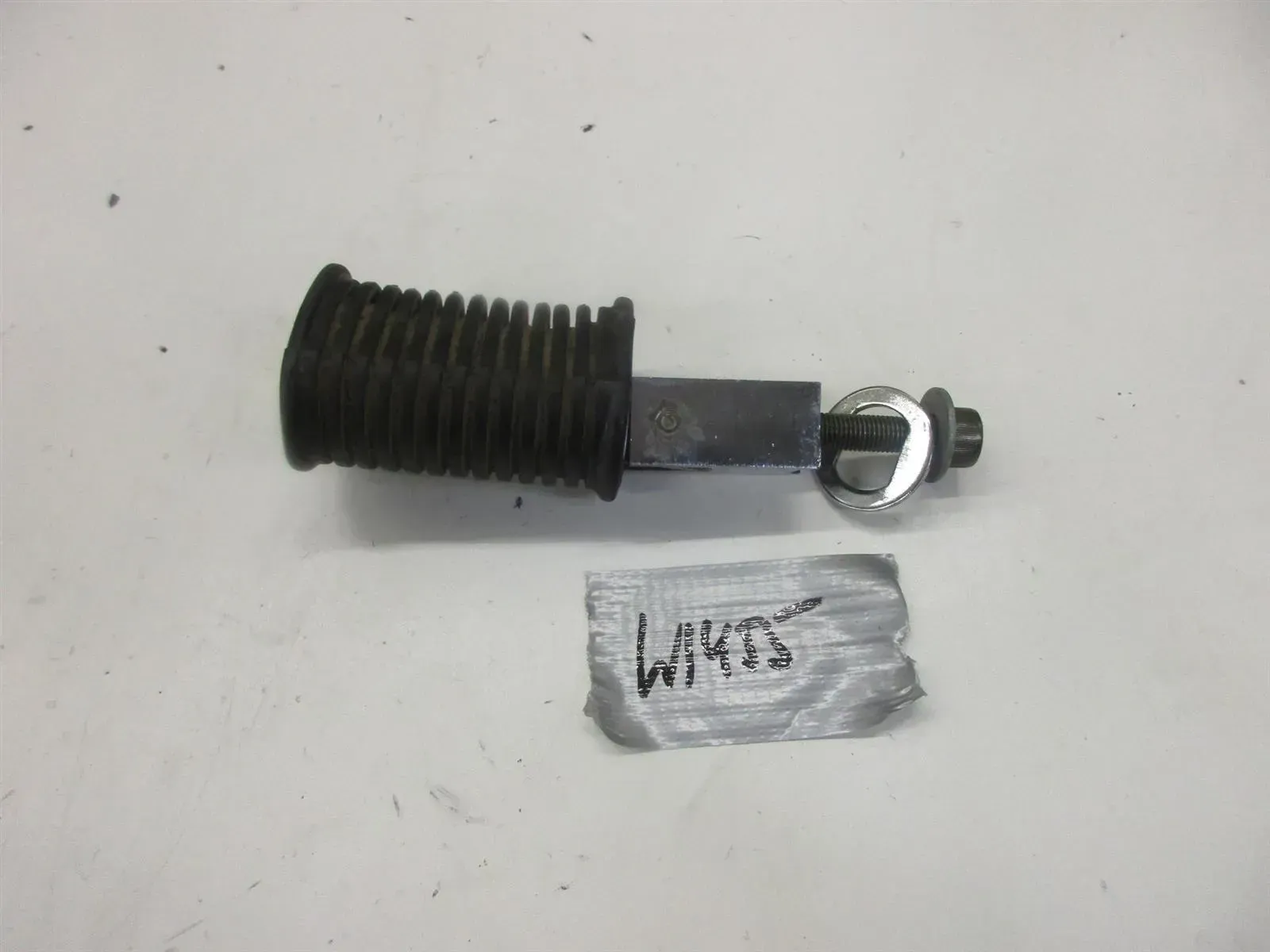 W1455. Suzuki LS 650 Savage NP41B Fußraste hinten links Soziusraste Fussraste - Bild 1