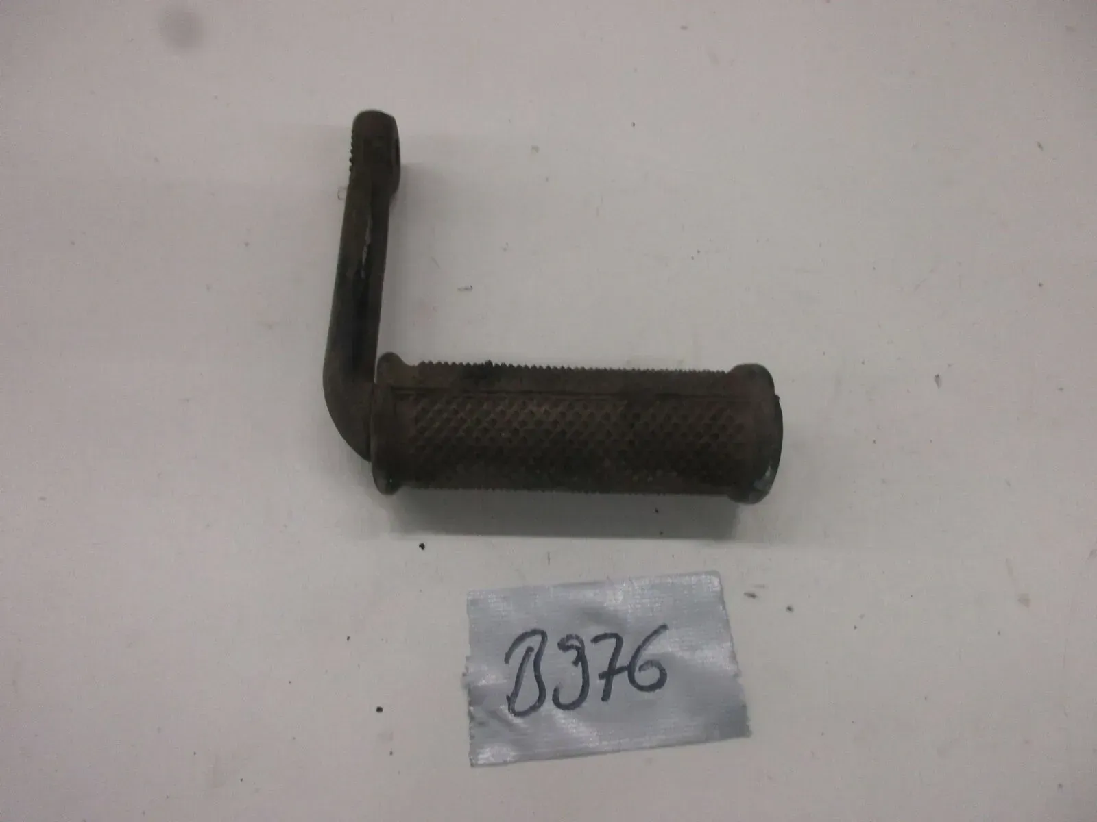 Fußraste Soziusraste B976 BMW R25 R26 R27 R69 hinten links oder rechts footrest - Bild 1