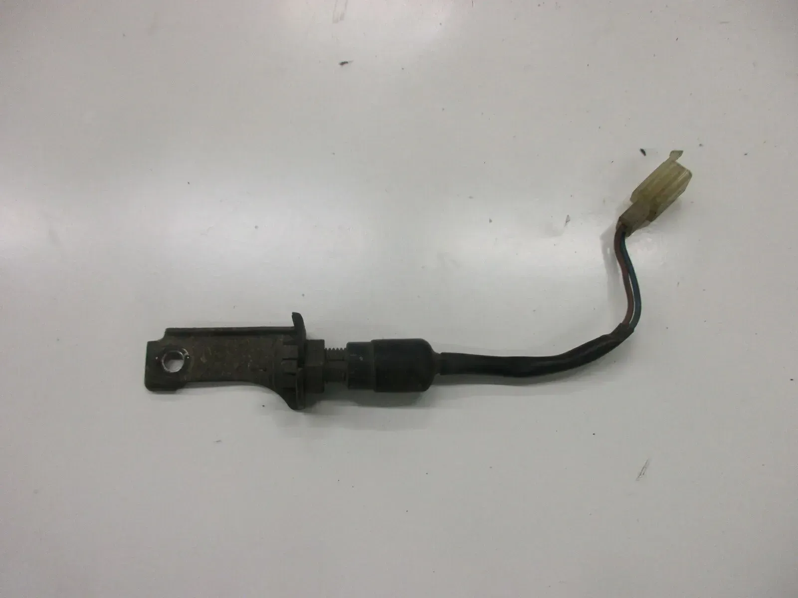 4. Kawasaki GPZ 600 R ZX600A Bremslichtschalter hinten Bremslicht Schalter switc - Bild 1