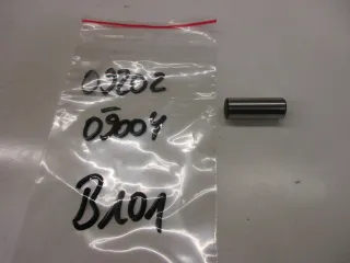 B101. Suzuki GS 850_1000 Achse Hülse Bolzen Motor Getriebe Stift 09202-09004 - Bild 2