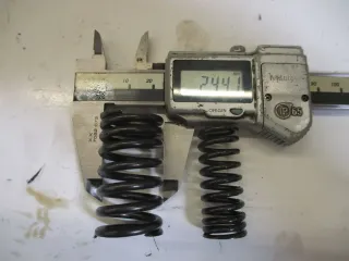 6. Honda CB 900 F_F2 Bol d`Or SC 01 Ventilfedern (4) Kleinteile Federn Zylinderk - Bild 5