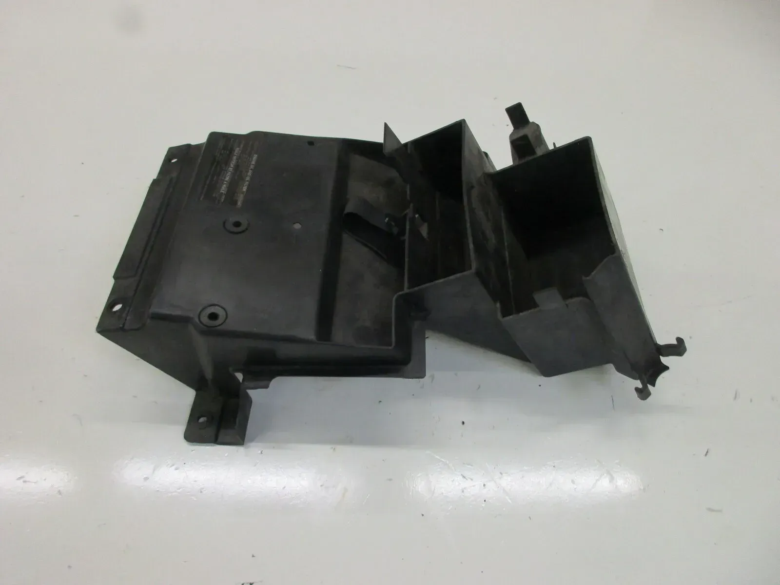 1. Kawasaki ZR-7 S ZR750F Verkleidung Batteriefach Batteriekasten Radlauf Innen - Bild 1