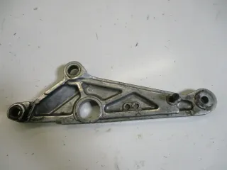 Honda CB 650 C_SC RC 08 Fußrastenplatte rechts Fußrastenbrücke Fußraste vorne hi - Bild 3