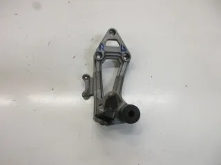 1. Kawasaki GPX 750 R ZX 750 F Fußrastenhalter mit Fußraste hinten rechts Sozius - Bild 1