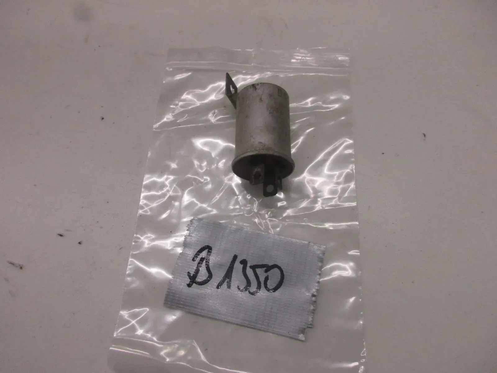 B1350 Bosch Blinkgeber Blinkerrelais 2x18W Blinker Relais 0336102010 Oldtimer - Bild 1