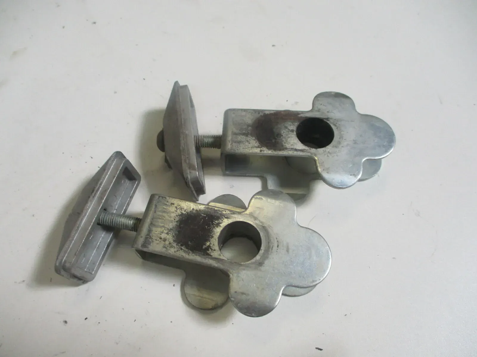 3. Suzuki GSF 600 Bandit GN 77 B Kettenspanner rechts links Antriebskettenspanne - Bild 1
