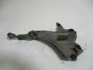 1. HONDA ST 1100 SC26 PAN EUROPEAN Fußrastenhalter für Fußraste rechts vorne hin - Bild 2