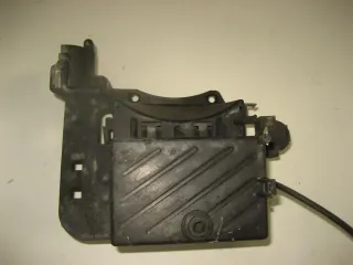 1. HONDA CBR 1000 F SC21 VERKLEIDUNG BATTERIE BATTERIEFACH BATTERIEKASTEN - Bild 4