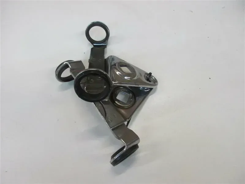 Suzuki GN 125 NF41A Scheinwerferhalter rechts links Lampenhalter Halter Träger - Bild 1