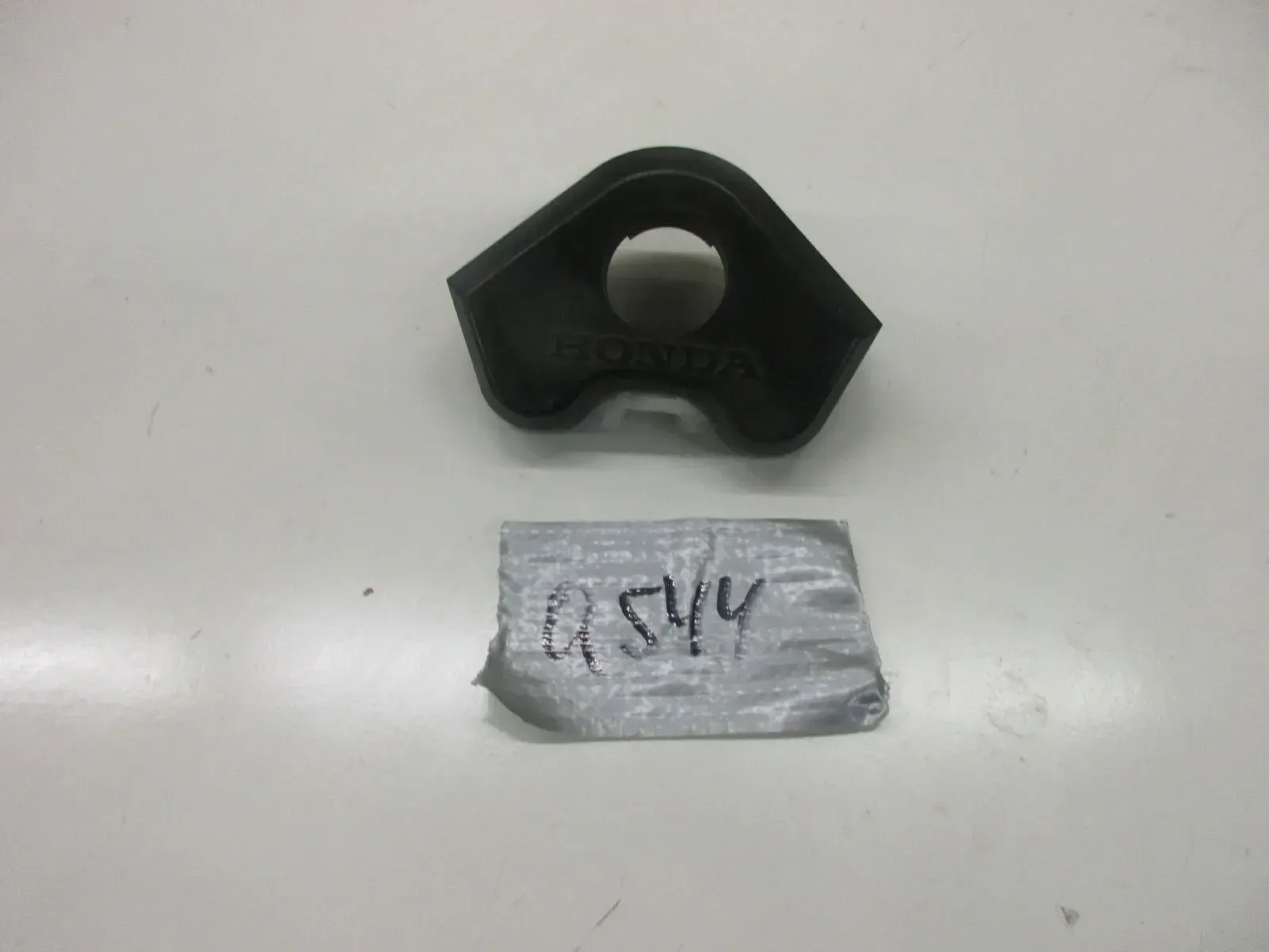 Q544. Honda MBX 80 HC04 Zündschloßabdeckung Lenker Verkleidung Gabel Blende - Bild 1