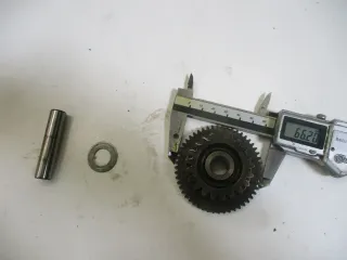 3. Suzuki GS 550 E Anlasserritzel Zahnrad Anlasser Freilauf Getriebe Starter - Bild 2