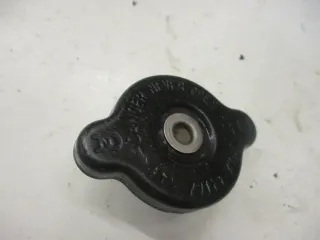 1. Yamaha YZF 750 R 4HN SP Kühlerdeckel Kühlerverschlußdeckel Kühler Verschluß - Bild 1