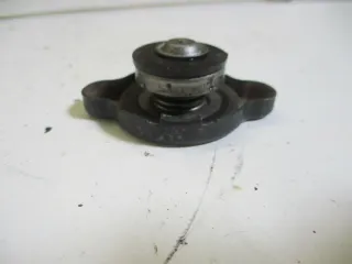 1. YAMAHA YZ 125 Typ 55 Y Kühlerdeckel Kühler Kühlerverschlußdeckel Wasserkühler - Bild 3