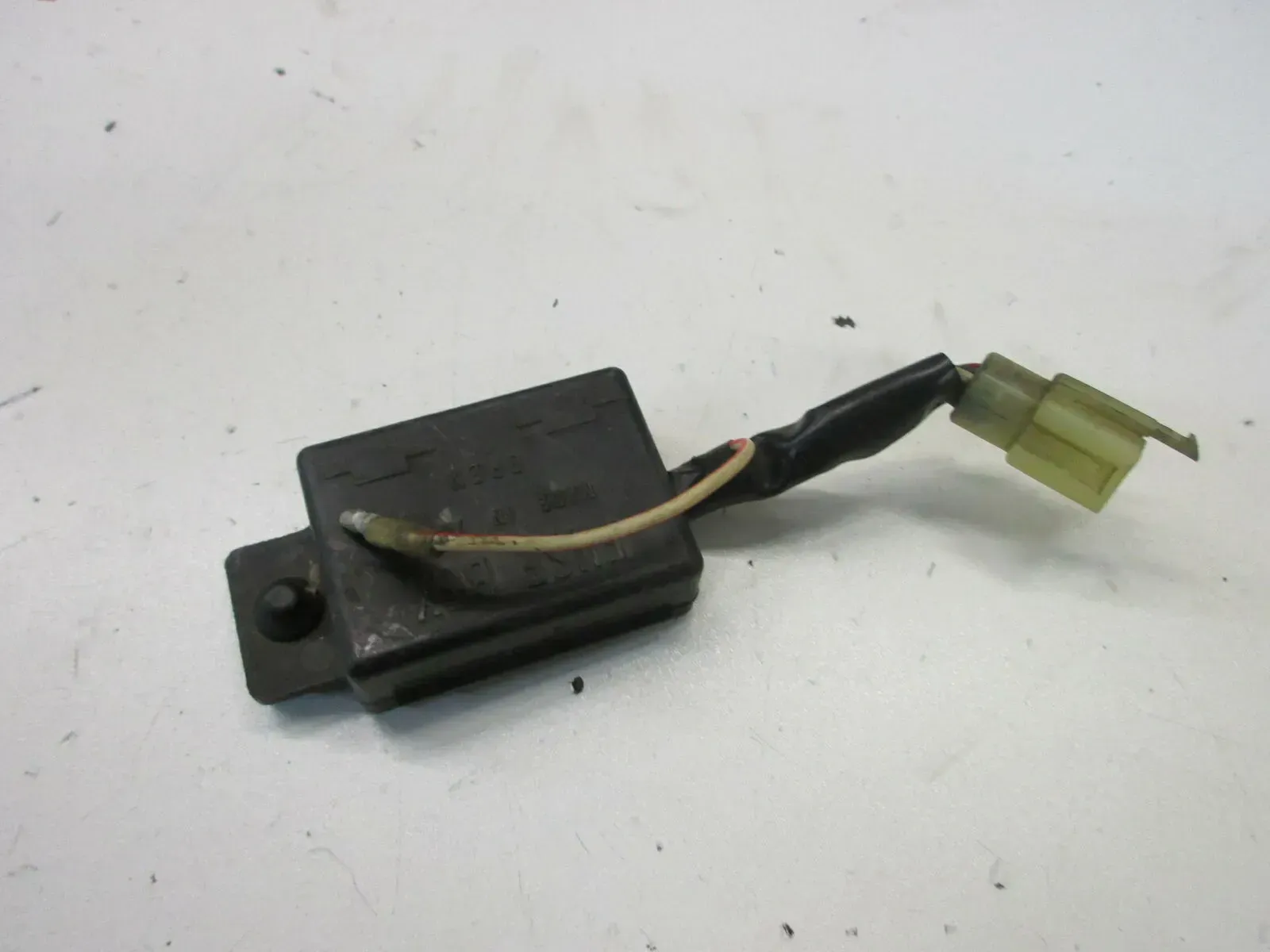 O1. Kawasaki GPZ 305 EX305A Sicherungskasten Sicherungsbox Fusebox Sicherungen - Bild 1
