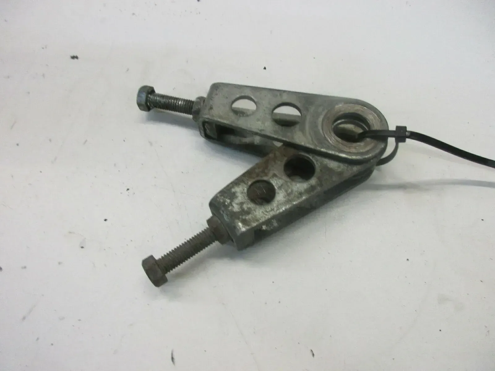O. Kawasaki GPZ 550 UT ZX 550 A Kettenspanner Kettenspannerstaz Kette Antrieb - Bild 1