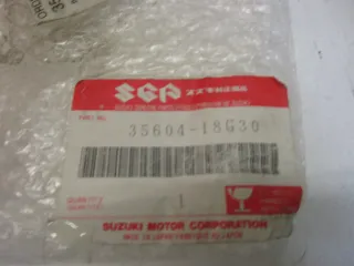 E1522. Suzuki GSX-R 1000 Blinker hinten links 35604-18G30 Original Blinkleuchte - Bild 5
