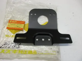E1583. Suzuki GS 550 E_T_L Rücklichthalter Aufnahme 35927-45600 Bremslicht Halter - Bild 1