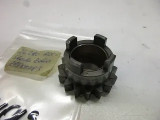 E1019. Suzuki TS 100 Kickstarterritzel Motor 26280-19000 Starterritzel Kickstarter - Bild 2