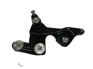 J583 Harley Davidson Low Rider Street Bob M8 Fußrastenhalter rechts Auspuffhalter rechts Fussraste - Bild 2