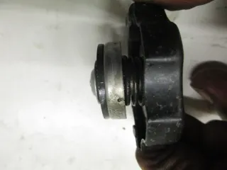 1. Yamaha TDR 125 5AN Bj97 Kühlerverschlußdeckel Wasserkühler - Bild 2