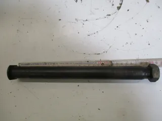 1. Yamaha YZF-R6 RJ09_095 Steckachse hinten 300x28 mm Achse Felge axle rear - Bild 3