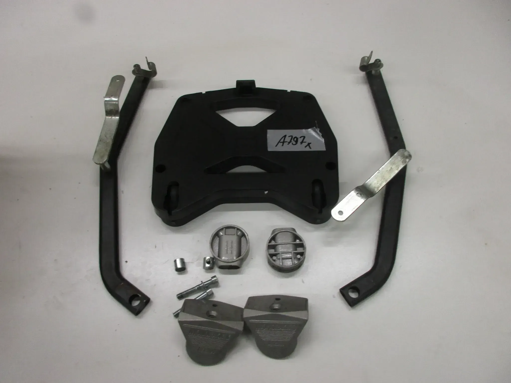 A797 Yamaha FZR 600 Genesis Kofferhalter Topcase Monorack3 Halter Träger System - Bild 1