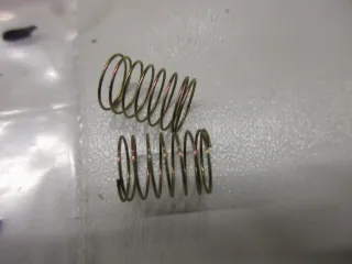 R1374 Kawasaki ER-5 GPZ 500 S GPX 600 R Feder 92081-1240 Benzinhahn Membrane spring - Bild 2