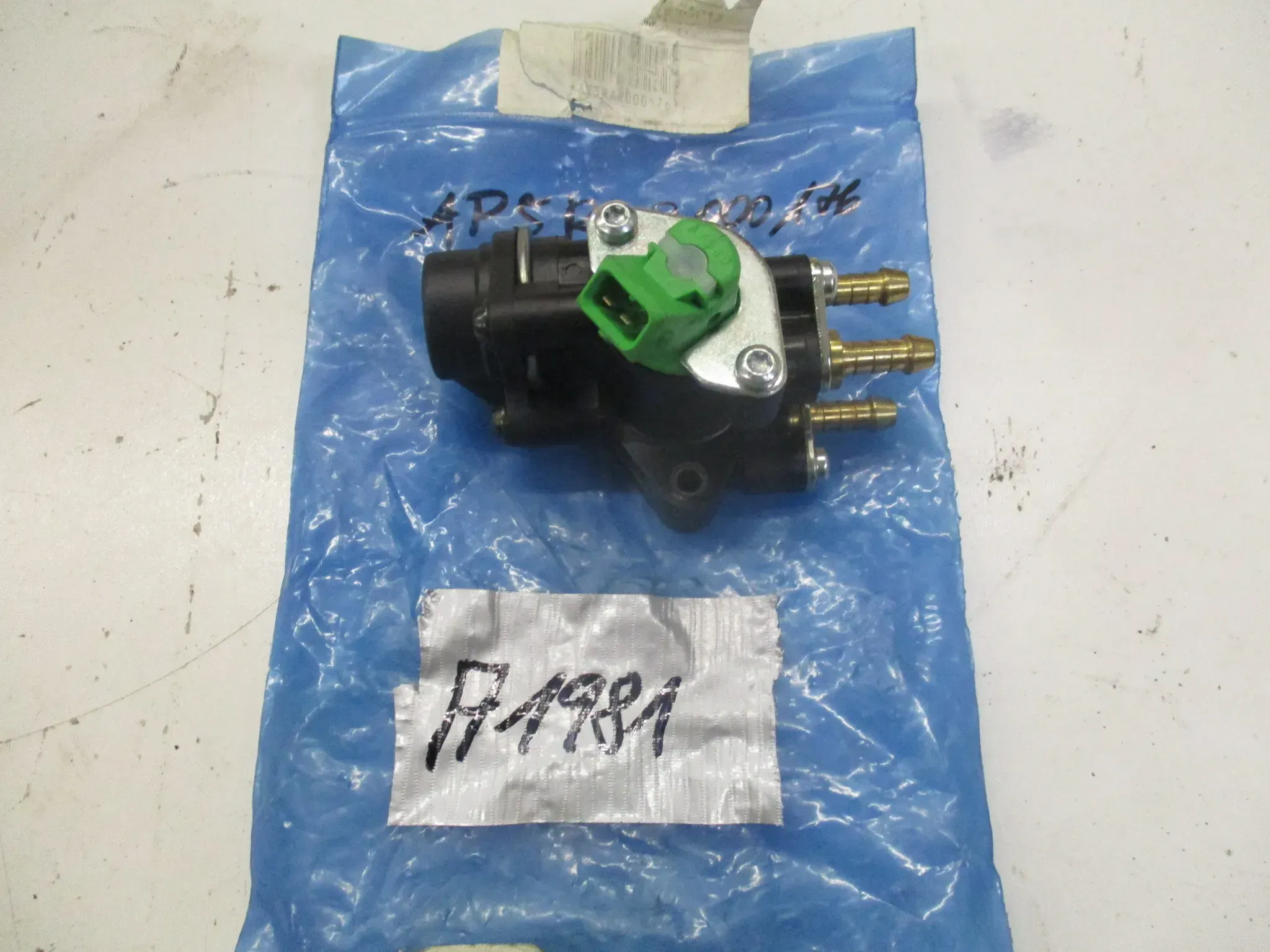 A1981 Aprilia SR 50 DiTech H2O Einspritzrampe 5RAR000176 injection - Bild 1