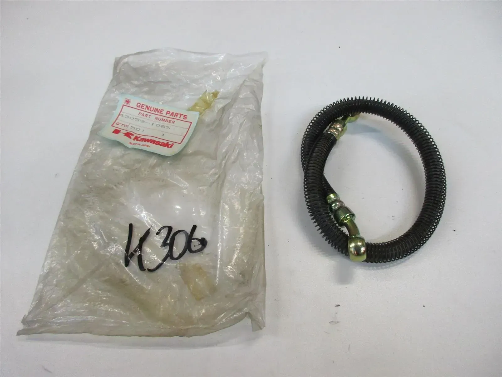 K306 Kawasaki Z 1000 Police KZ Bremsschlauch vorne 43059-1085 - Bild 1